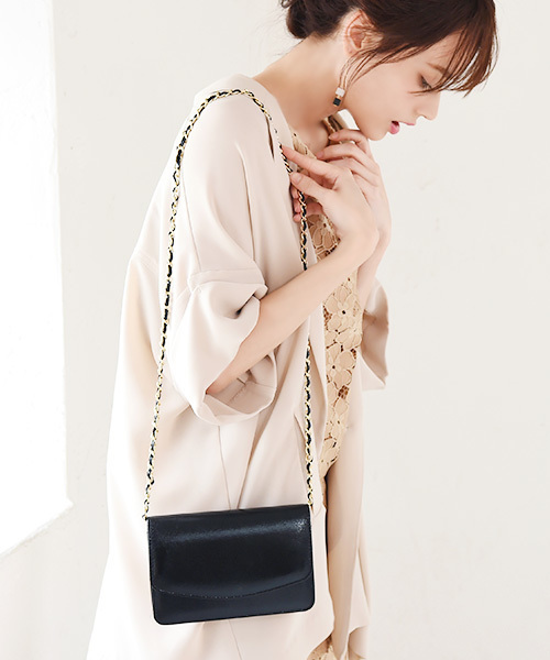 Luz Llena（ラズレナ）の「[2way]メタリックパーティーバッグ（ショルダーバッグ・レディース・ブラック/ゴールド/シルバー・ﾌﾘ-）」の9枚目の写真