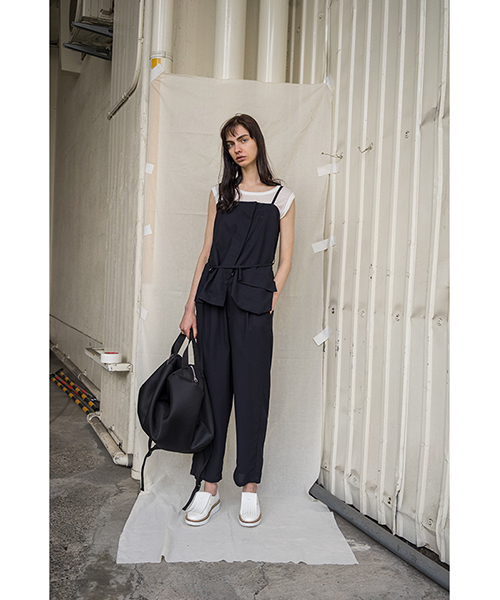 ZUCCa(ズッカ)の「サークルバッグ(バックパック/リュック・レディース・ブラック/カーキ/グレー・FREE)」の9枚目の写真