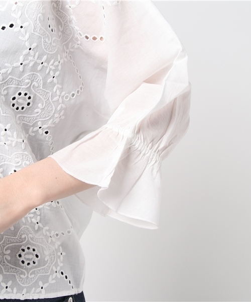 LBC（エルビーシー）の「シフリー抜き衿ブラウス（シャツ/ブラウス・レディース・ホワイト/ブラック・MEDIUM/LARGE）」の7枚目の写真