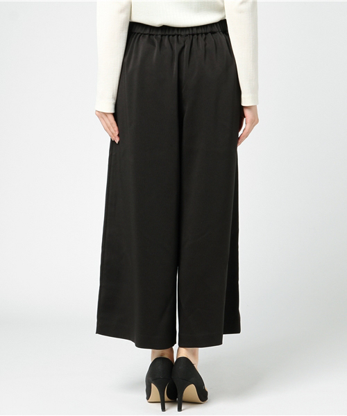 NATURAL BEAUTY BASIC（ナチュラルビューティーベーシック）の「◇タックガウチョパンツ（その他パンツ・レディース・ブラック/ダークベージュ・SMALL/MEDIUM）」の5枚目の写真