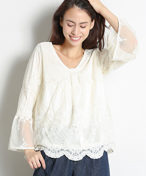 Honeys(ハニーズ)の「レースプルオーバー(Tシャツ/カットソー・レディース・レッド/ピンク/アイボリー/ブラック・L/M)」の2枚目の写真