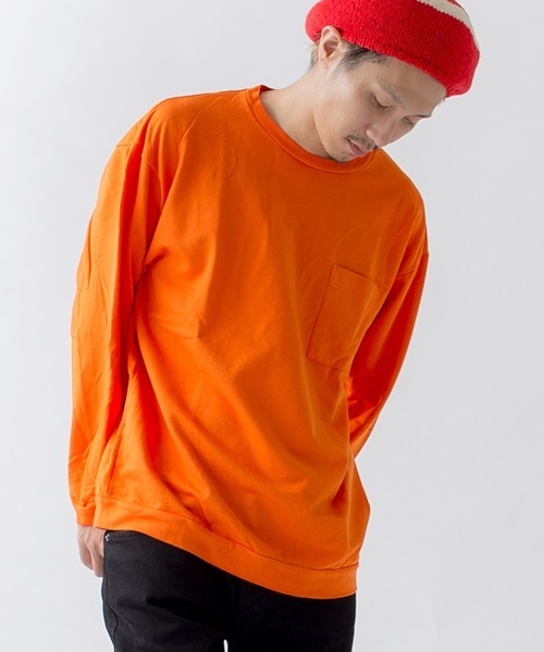 SHIPS BLUESTORE(シップスブルーストア)の「SHIPS BLUE STORE: アメリカ製 リラックスフィット ロングスリーブスウェットTEE(Tシャツ/カットソー・メンズ・オレンジ/イエロー/ブルー/ブラック/ブラウン・SMALL/LARGE/MEDIUM/X-LARGE)」の5枚目の写真