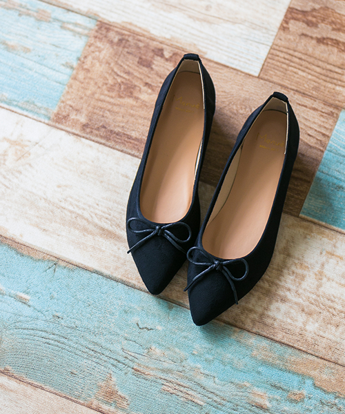 menue(メヌエ)の「ウエッジヒール ポインテッドトゥ バレエシューズ(バレエシューズ・レディース・レッド/モスグリーン/ベージュ/マスタード/ネイビー/グレー/ブラック系その他3/ブラック系その他/ブラック系その他2/ブラウン系その他/ブラック・36/37/34/39/38/41/40/35)」の4枚目の写真