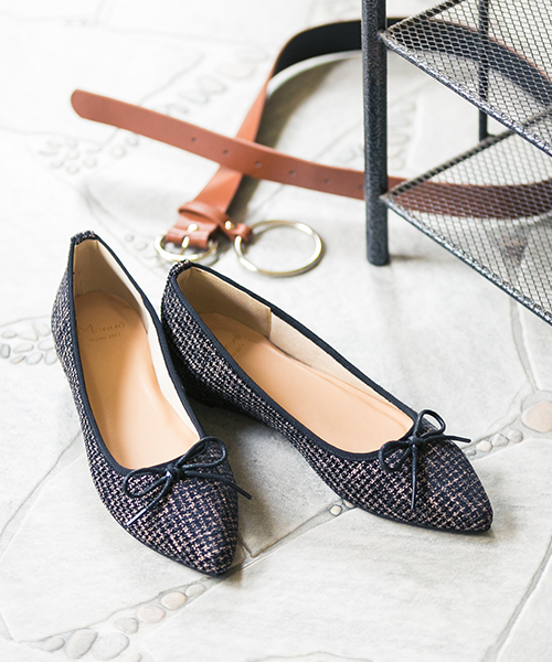 menue(メヌエ)の「ウエッジヒール ポインテッドトゥ バレエシューズ(バレエシューズ・レディース・レッド/モスグリーン/ベージュ/マスタード/ネイビー/グレー/ブラック系その他3/ブラック系その他/ブラック系その他2/ブラウン系その他/ブラック・36/37/34/39/38/41/40/35)」の5枚目の写真