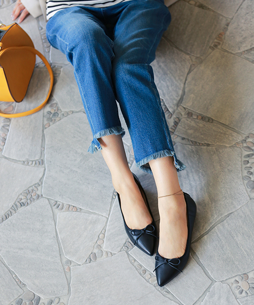 menue(メヌエ)の「ウエッジヒール ポインテッドトゥ バレエシューズ(バレエシューズ・レディース・レッド/モスグリーン/ベージュ/マスタード/ネイビー/グレー/ブラック系その他3/ブラック系その他/ブラック系その他2/ブラウン系その他/ブラック・36/37/34/39/38/41/40/35)」の2枚目の写真