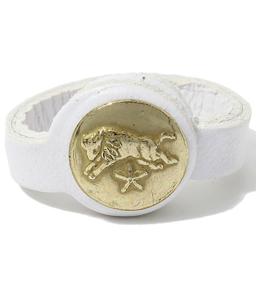 IL BISONTE(イルビゾンテ)の「IL BISONTE / ORIGINAL LEATHER / LEATHER RING(リング・レディース・レッド/オリーブ/ネイビー/ブラック/ホワイト/ダークブラウン/グリーン/オレンジ/ライトブラウン/その他1/ナチュラル/レンガ・1/2)」の2枚目の写真