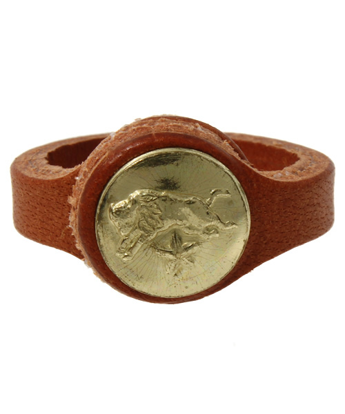 IL BISONTE(イルビゾンテ)の「IL BISONTE / ORIGINAL LEATHER / LEATHER RING(リング・レディース・レッド/オリーブ/ネイビー/ブラック/ホワイト/ダークブラウン/グリーン/オレンジ/ライトブラウン/その他1/ナチュラル/レンガ・1/2)」の1枚目の写真