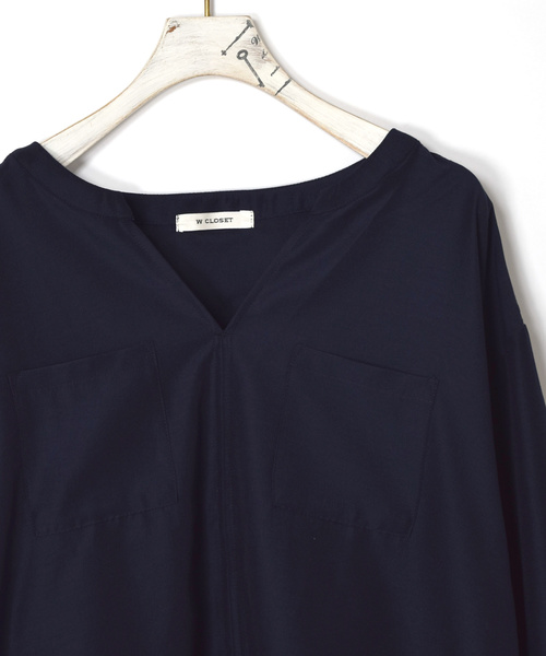 w closet(ダブルクローゼット)の「スキッパーシャツ.(シャツ/ブラウス・レディース・オフホワイト/ピンク/ネイビー・FREE)」の4枚目の写真