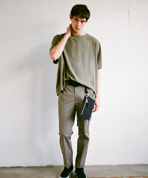CLANE（クラネ）の「OVER ROUND HEM TOPS（その他トップス・メンズ・カーキ/ブラック・2/1）」の3枚目の写真