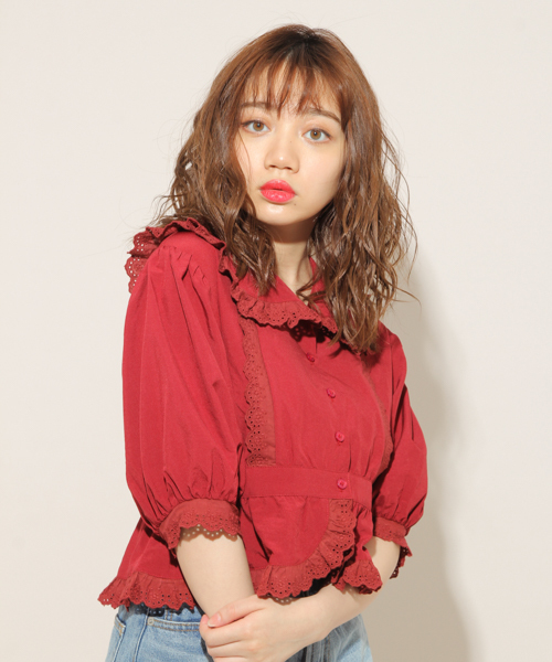 apres jour(アプレジュール)の「フリル襟ウエスト切り替えブラウス【ZOZOTOWN限定アイテム】(シャツ/ブラウス・レディース・オフホワイト/ブラック/ワインレッド・フリー)」の3枚目の写真