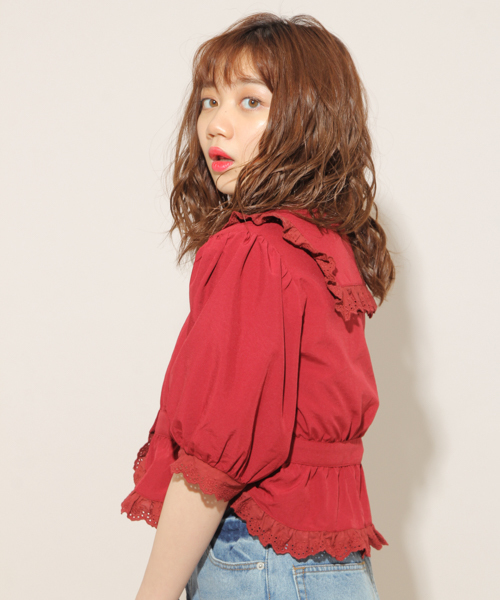 apres jour(アプレジュール)の「フリル襟ウエスト切り替えブラウス【ZOZOTOWN限定アイテム】(シャツ/ブラウス・レディース・オフホワイト/ブラック/ワインレッド・フリー)」の5枚目の写真