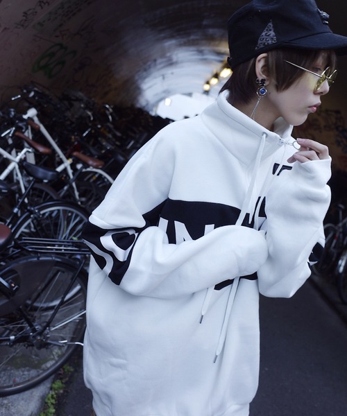 AFYF（エーエフワイエフ）の「AFYF 2018AW裏起毛 1/2ZIP  ST COLLAR F（スウェット・レディース・ホワイト×ブラック/ブラック×ホワイト/ゴールド系その他・FREE）」の14枚目の写真