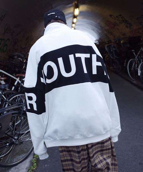 AFYF（エーエフワイエフ）の「AFYF 2018AW裏起毛 1/2ZIP  ST COLLAR F（スウェット・レディース・ホワイト×ブラック/ブラック×ホワイト/ゴールド系その他・FREE）」の12枚目の写真