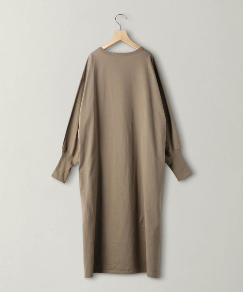 AMERICANA（アメリカーナ）の「【別注】＜Americana（アメリカーナ）＞ボリュームスリーブワンピース（ワンピース・レディース・ブラック/オリーブ・FREE）」の4枚目の写真