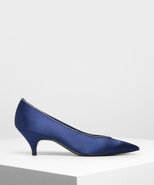CHARLES & KEITH(チャールズ & キース)の「ジェムエンベリッシュドサテン キトゥンヒールパンプス / Gem Embellished Satin Kitten Heel Pumps(パンプス・レディース・ブラック/ブルー・22.5cm/23cm/23.5cm/24.5cm/25cm)」の1枚目の写真