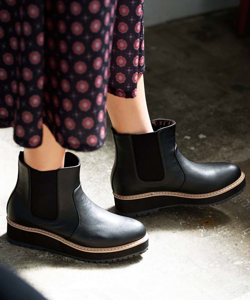 GeeRA（ジーラ）の「厚底サイドゴアブーツ（ブーツ・レディース・ブラック/ダークブラウン・LARGE/X-LARGE/SMALL/MEDIUM）」の2枚目の写真