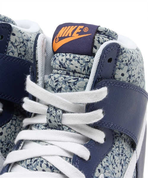 NIKE(ナイキ)の「インヒール ナイキ×リバティ ダンク スカイハイ NIKE WMNS DUNK SKY HI LIB QS(スニーカー・レディース・ライトブルー・24cm/24.5cm/23cm/23.5cm)」の5枚目の写真