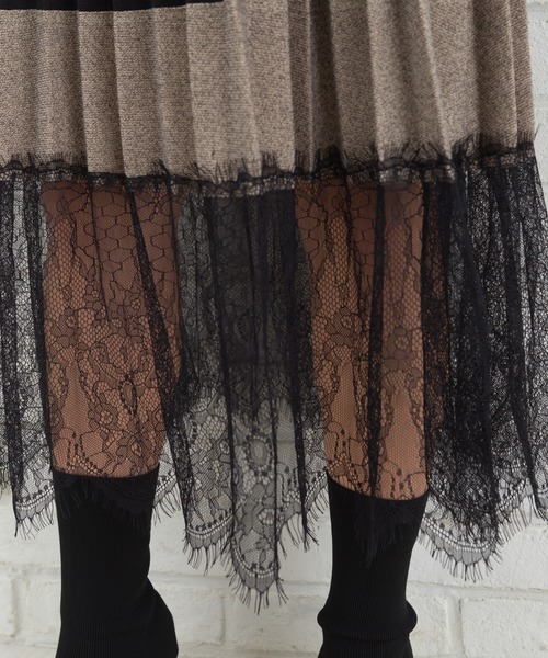 Libby&Rose(リビーアンドローズ)の「裾レースプリーツロングスカート(スカート・レディース・チャコールグレー/ブラック/ブラウン・FREE)」の9枚目の写真