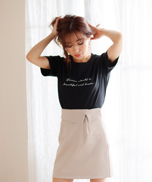 LIPSERVICE(リップサービス)の「embroideryメッセージロゴT(Tシャツ/カットソー・レディース・ホワイト/ブラック/ピンクベージュ・FREE)」の5枚目の写真