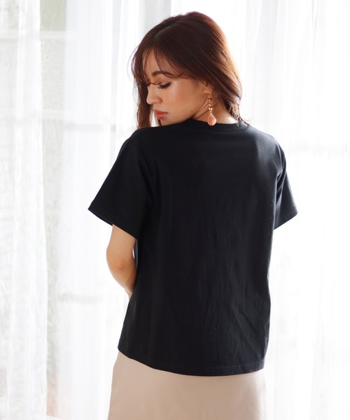 LIPSERVICE(リップサービス)の「embroideryメッセージロゴT(Tシャツ/カットソー・レディース・ホワイト/ブラック/ピンクベージュ・FREE)」の6枚目の写真