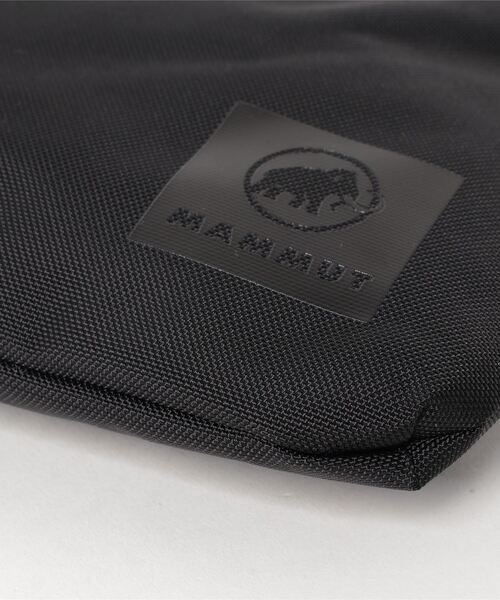 Mammut（マムート）の「エクセロン サコッシュ 2L / Xeron Sacoche（ショルダーバッグ・メンズ・ブラック/レッド/カーキ/ブルー/ベージュ・2L）」の7枚目の写真