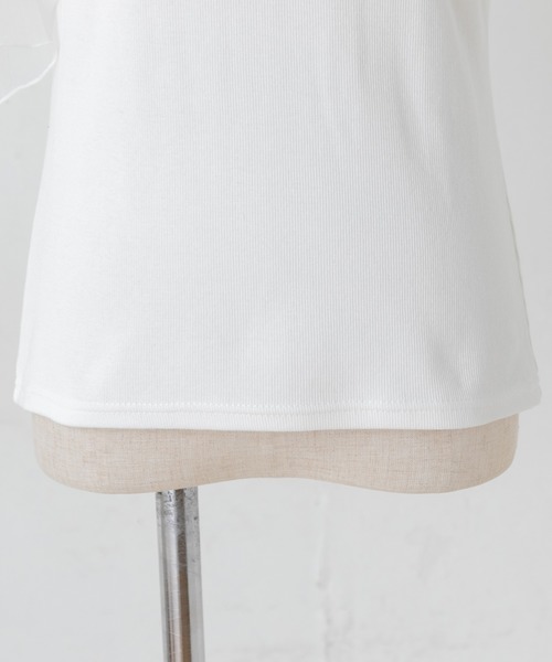 one after another NICE CLAUP（ワンアフターアナザーナイスクラップ）の「袖コンシャスドッキングプルオーバー（Tシャツ/カットソー・レディース・ブラック/ベージュ/オフホワイト・FREE）」の10枚目の写真