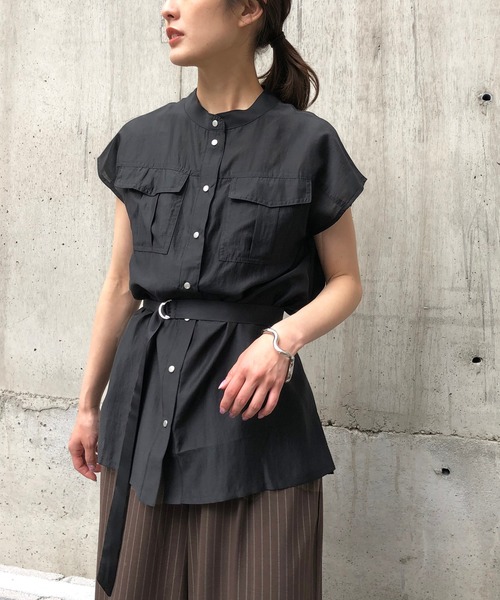 &g'aime(アンジェム)の「【&g'aime】サテンシアーシャツ(シャツ/ブラウス・レディース・ブラック/グレイッシュベージュ/ライトグリーン・FREE)」の2枚目の写真