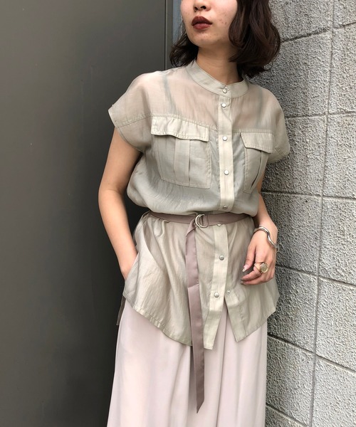&g'aime(アンジェム)の「【&g'aime】サテンシアーシャツ(シャツ/ブラウス・レディース・ブラック/グレイッシュベージュ/ライトグリーン・FREE)」の6枚目の写真
