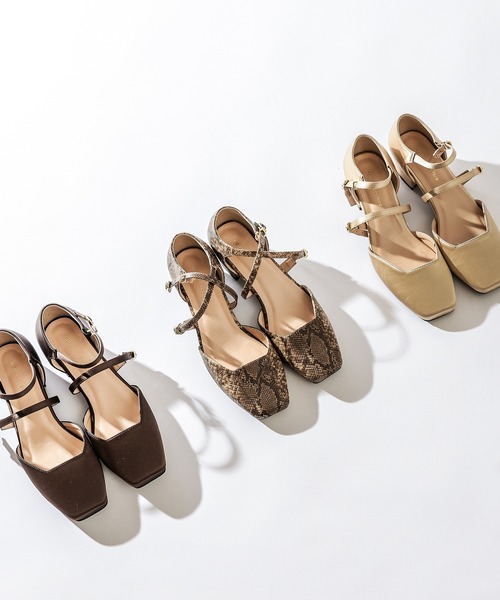 natural couture(ナチュラルクチュール)の「ダブルストラップパンプス(パンプス・レディース・ブラウン/イエロー/パイソン/ブラック・MEDIUM/LARGE)」の10枚目の写真