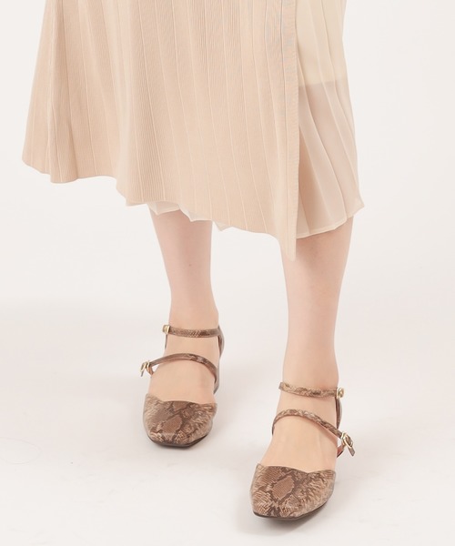 natural couture(ナチュラルクチュール)の「ダブルストラップパンプス(パンプス・レディース・ブラウン/イエロー/パイソン/ブラック・MEDIUM/LARGE)」の19枚目の写真