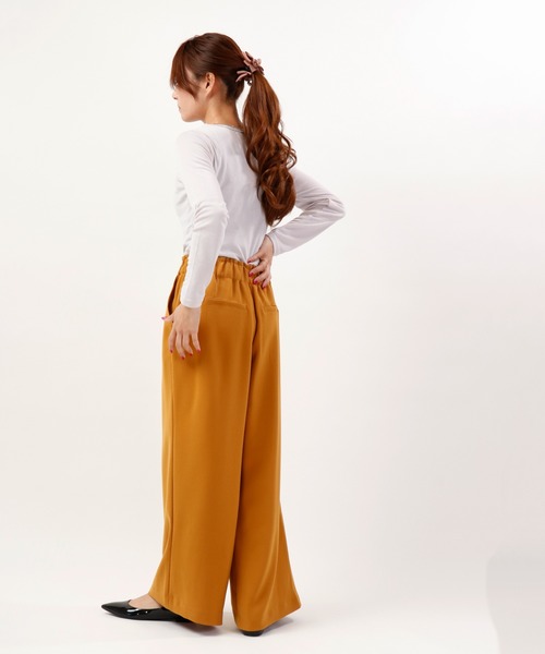 Bou Jeloud(ブージュルード)の「【BOU JELOUD】発熱保温素材ラメ入りクルーネックインナーTシャツ womens(Tシャツ/カットソー・レディース・ライトグレー/カーキ/グリーン/ネイビー・FREE)」の5枚目の写真