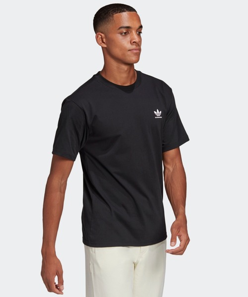 adidas（アディダス）の「2.0 ロゴTシャツ（ジェンダー