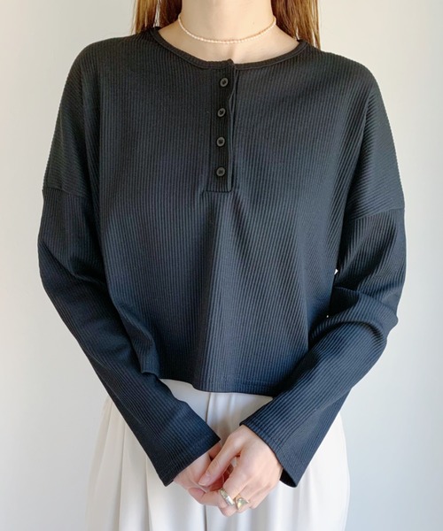 CLEA(クレア)の「ヘンリーネックリブトップス(Tシャツ/カットソー・レディース・ホワイト/ブラック・FREE)」の11枚目の写真