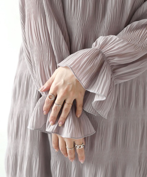 Bab（バブ）の「《新色追加》シワプリーツハイネックロングワンピース（ワンピース・レディース・ブラック/ベージュ/アイボリー/ブラウン/ピンク/ライトグレー・M）」の21枚目の写真