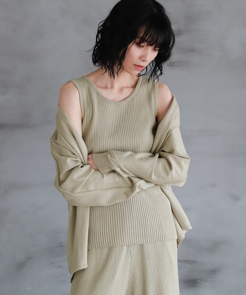 LAKOLE（ラコレ）の「12Gコンパクトコットンタンクトップ / LAKOLE（タンクトップ・レディース・桜/ブラウン系その他/チャコール/カーキ・SMALL/MEDIUM）」の4枚目の写真