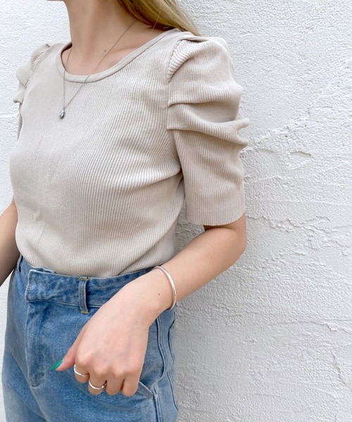 mystic(ミスティック)の「パワショルリブ半袖ニット(Tシャツ/カットソー・レディース・ブラック/グリーン/アイボリー/ベージュ/ブラウン・FREE)」の4枚目の写真