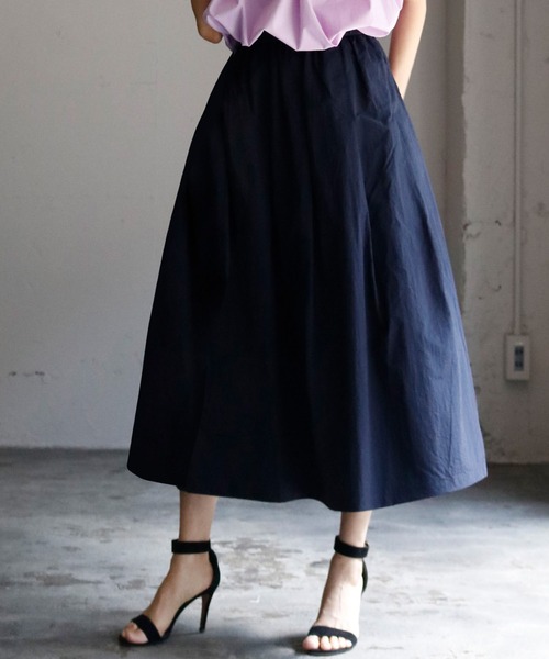 ELFRANK(エルフランク)の「タフタギャザーボリュームフレアミモレ丈スカート【洗える】(スカート・レディース・カーキ/ネイビー/パープル/コーラル/オリーブ/イエロー・FREE)」の4枚目の写真