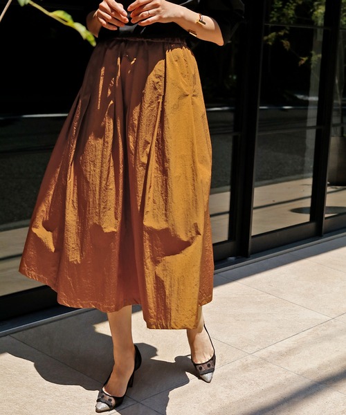 ELFRANK(エルフランク)の「タフタギャザーボリュームフレアミモレ丈スカート【洗える】(スカート・レディース・カーキ/ネイビー/パープル/コーラル/オリーブ/イエロー・FREE)」の17枚目の写真