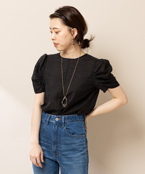 SHENERY（シーナリー）の「ギャザーショルダーシアーブラウス（シャツ/ブラウス・レディース・ホワイト/オレンジ/ブラック/アイボリー・FREE）」の15枚目の写真