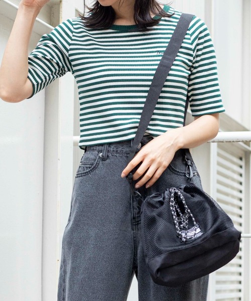 WEGO（ウィゴー）の「WEGO/メッシュ巾着ショルダー（ショルダーバッグ・レディース・ホワイト/ブラック・FREE）」の2枚目の写真