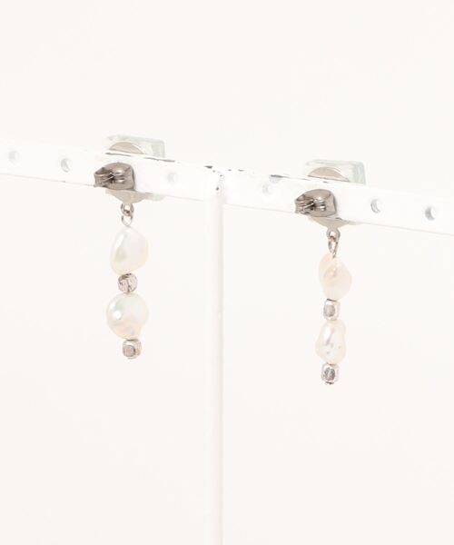 tone(トーン)の「【joesstyle】*Glass Pierce* ストーンペイントと淡水パールピアス(MA)(ピアス(両耳用)・レディース・ブルー・FREE)」の2枚目の写真