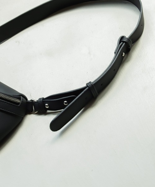 Birthday room（バースデイルーム）の「ポーチ付きボディバッグ（ボディバッグ/ウエストポーチ・レディース・ブラック/ベージュ・FREE）」の4枚目の写真