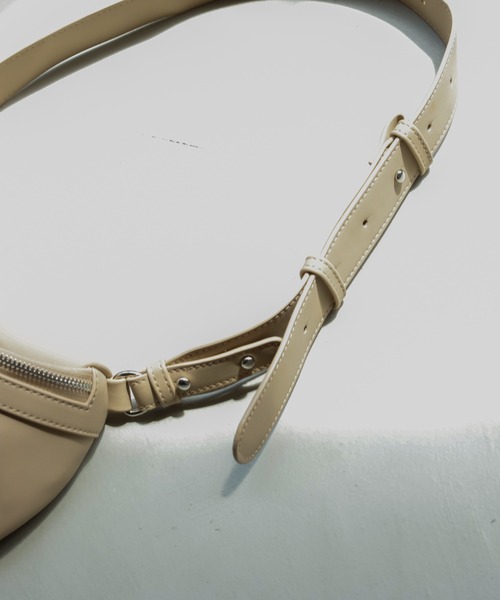 Birthday room（バースデイルーム）の「ポーチ付きボディバッグ（ボディバッグ/ウエストポーチ・レディース・ブラック/ベージュ・FREE）」の6枚目の写真