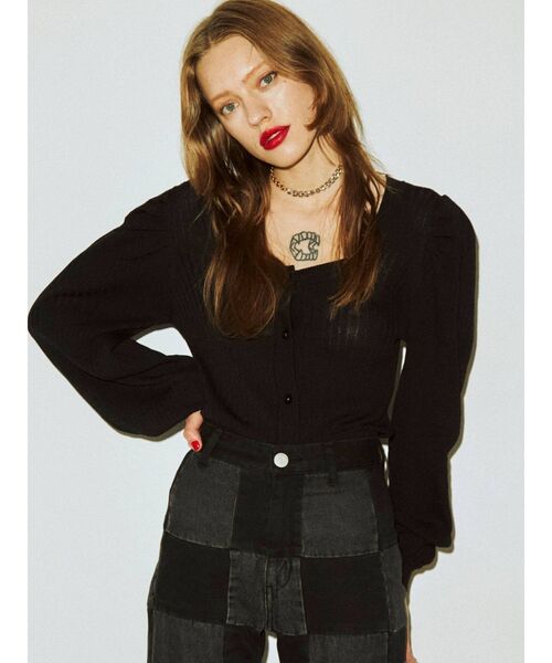 jouetie（ジュエティ）の「スクエア2WAYカーデ（カーディガン/ボレロ・レディース・ブラック/レッド/オレンジ/グリーン・MEDIUM）」の2枚目の写真