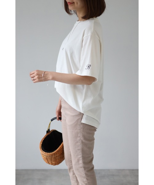 Bonjour Sagan(ボンジュールサガン)の「【2021新作 Pre Autumn】オリジナル袖刺繍T(Tシャツ/カットソー・レディース・ホワイト/グレー・FREE)」の11枚目の写真