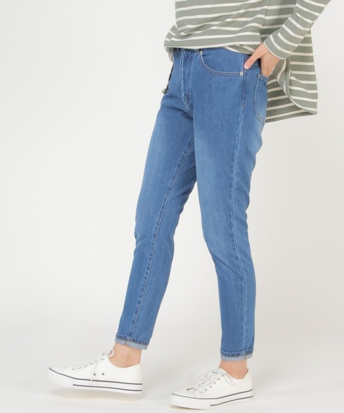 ikka(イッカ)の「イージーストレッチデニムスキニーパンツ(デニムパンツ・レディース・ブラック/ネイビー/ブルー・M/L)」の3枚目の写真