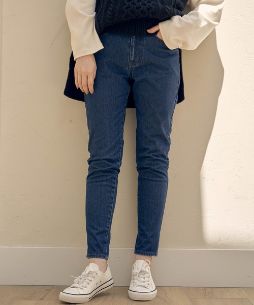 ikka(イッカ)の「イージーストレッチデニムスキニーパンツ(デニムパンツ・レディース・ブラック/ネイビー/ブルー・M/L)」の13枚目の写真