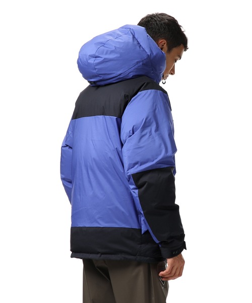 F.C.Real Bristol(エフシーレアルブリストル)の「DOWN BENCH PARKA(ダウンジャケット/コート・メンズ・ブルー/カーキ/レッド/ブラック・LARGE/X-LARGE/SMALL/MEDIUM)」の7枚目の写真