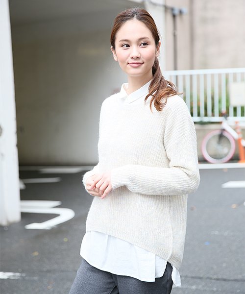 GLOBAL WORK(グローバルワーク)の「7ゲージモヘヤMIXアゼプルオーバー長袖/554468(ニット/セーター・レディース・ブラウン/ホワイト/グレー/ネイビー・SMALL/LARGE/MEDIUM)」の1枚目の写真