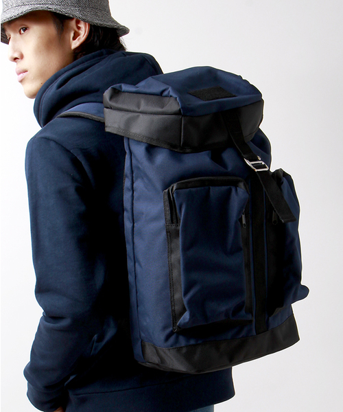 WEGO（ウィゴー）の「WEGO/フラップバックパック（バックパック/リュック・メンズ・ブラック/ネイビー/その他1・FREE）」の3枚目の写真